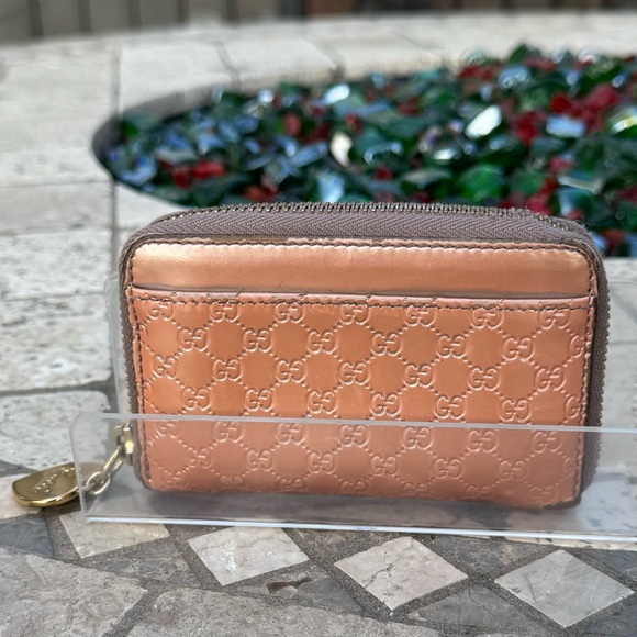 Gucci card holder with LARGE heart zip charm - Picture 1 of 8